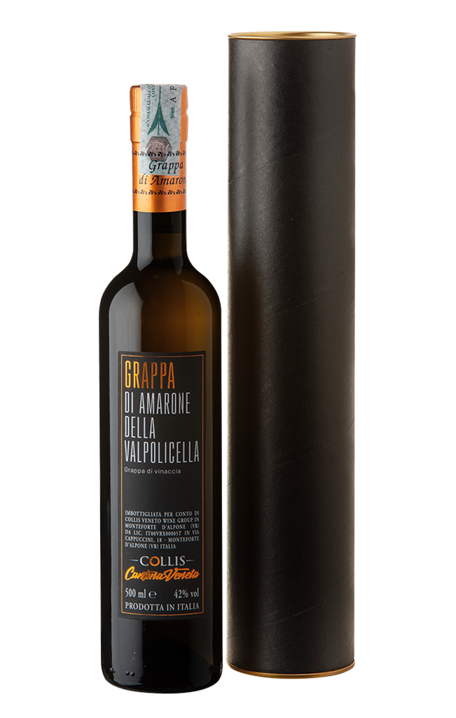 Grappa di Amarone confezionata in astuccio