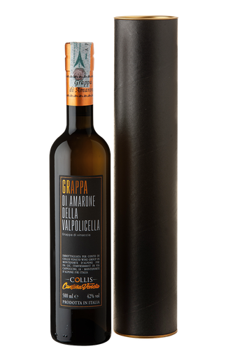 Grappa di Amarone confezionata in astuccio